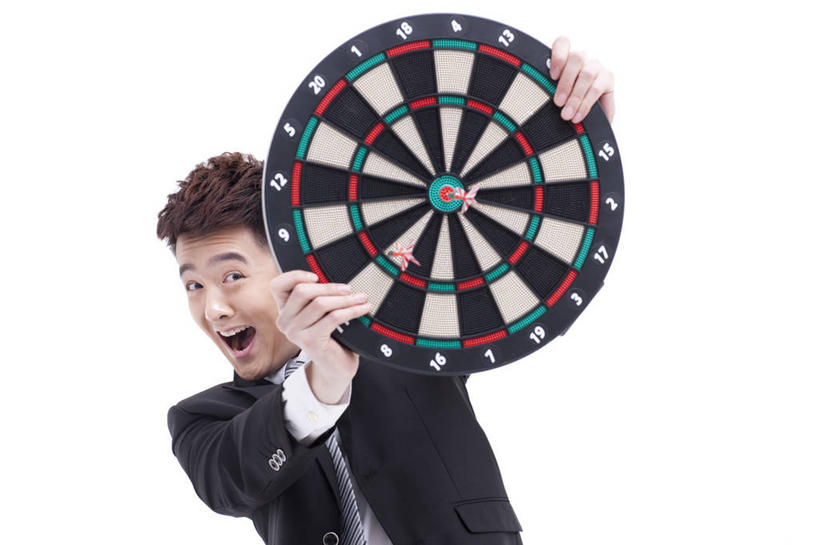 东方人,成年人,一个人,商务人士,商务男性,横图,留白,白色背景,正面,衬衫,商务,时尚,风险,北京,中国,亚洲,仅一个男性,仅一个人,套装,正装,领带,飞镖,拿着,现代,仅一个年轻男性,张嘴,活力,摄影,影棚,生活方式,害怕,幽默,隐藏,摄影棚,商务装,张大嘴巴,工薪阶层,东亚,遮蔽,危险,男人,男性,年轻男性,亚洲人,中国人,年轻人,白领,上班族,张开嘴,半身,彩图,影棚拍摄,衬衣,拍摄,办公室职员,镖