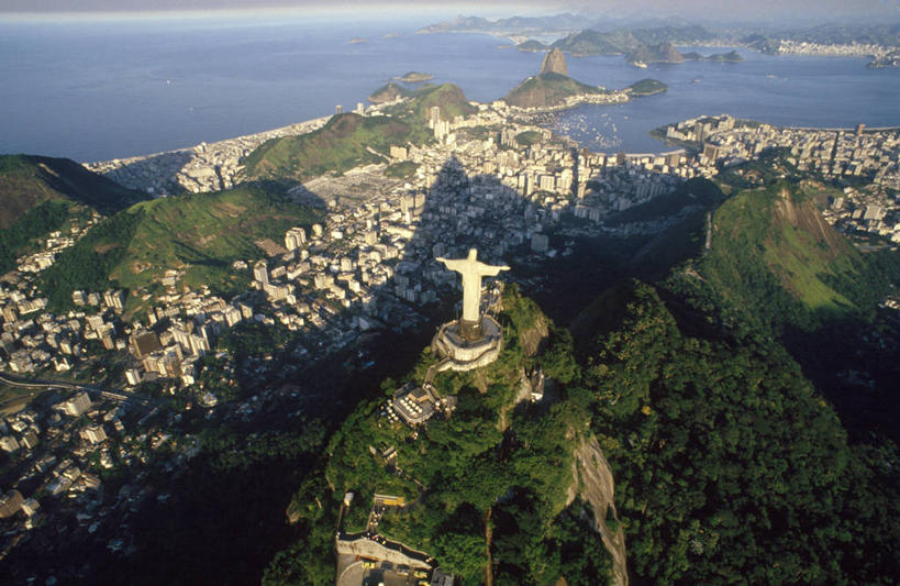 西方人,无人,横图,俯视,航拍,室外,度假,海洋,美景,山,水,城市风光,城市,建筑,雕塑,巴西,欧洲,欧洲人,节日,雕像,液体,景观,城镇,调料,盐,调味品,南,图像,调味料,文化,娱乐,食盐,蓝色,风景,天空,自然,地标建筑,祈祷,享受,休闲,健康,景色,放松,许愿,摄影,宗教,信仰,纪念,祈求,基督,基督教,鸟瞰,天主教,耶稣,盐水,万里无云,救世主,基利斯督,弥赛亚,默西亚,甜面包山,科巴卡巴纳海滩,平安,白种人,彩图,高角度拍摄,旅行,哥卡华都山,白色人种,高加索人种,欧罗巴人种