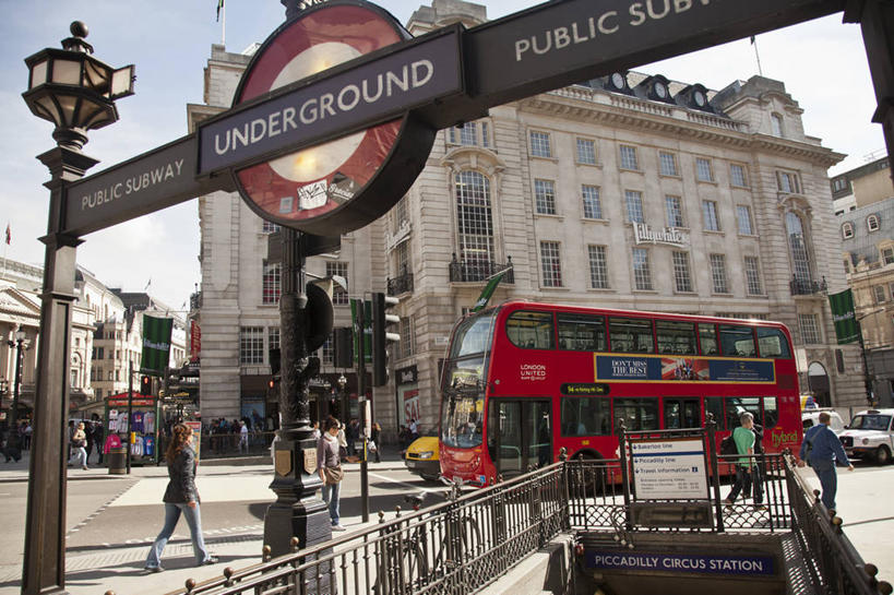 无人,横图,地铁,车站,英国,管子,巴士,公共交通,图像,现代,英格兰,风景,运输,摄影,公共设施,都市风光,市区,彩图,旅行