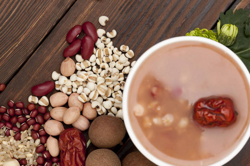 点心,无人,横图,俯视,彩色,特写,桌子,花生,静物,餐具,中国,亚洲,准备,装饰,莲子,粥,美味,食品,小吃,饮食,碗,甜食,桂圆,诱惑,摄影,五颜六色,色彩斑斓,膳食,五彩缤纷,东亚,八宝粥,枣椰子,健康食物,五彩斑斓,散布,五光十色,彩图,高角度拍摄,影棚拍摄,成分