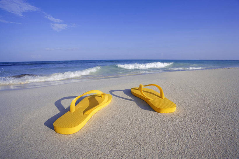 无人,横图,室外,白天,凉鞋,度假,自由,水,鞋子,加勒比海,沙子,液体,陆地,水平线,调料,盐,调味品,图像,调味料,食盐,黄色,蓝色,风景,天空,拖鞋,夏天,大西洋,季节,摄影,盐水,万里无云,海滩,彩图,夹趾拖鞋,人字拖,人字拖鞋,旅行