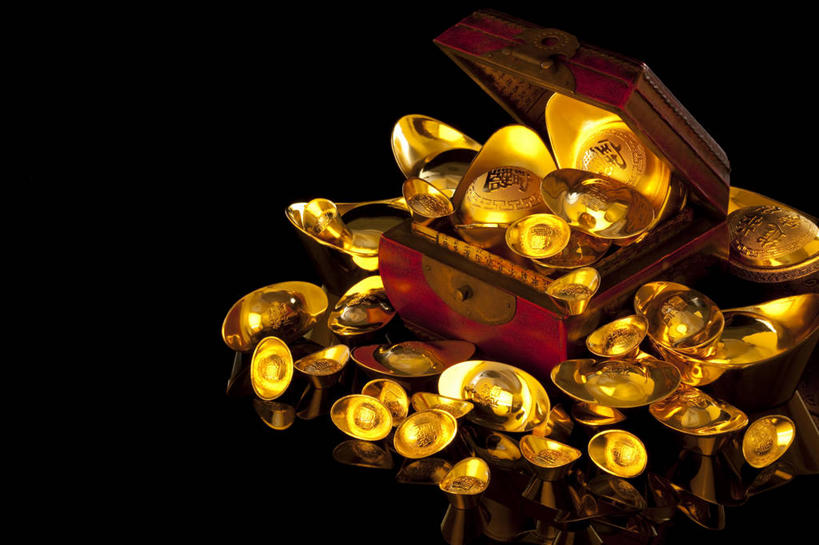 无人,横图,留白,运气,静物,北京,中国,亚洲,许多,开,堆叠,黑色背景,反射,光线,金属,光芒,很多,古典,传统,黄金,盒子,财富,金融,摄影,珍贵,溢出,中国文化,华贵,东亚,东亚文化,繁荣,古代文明,货币,彩图,影棚拍摄,百宝箱,元宝,传统文化