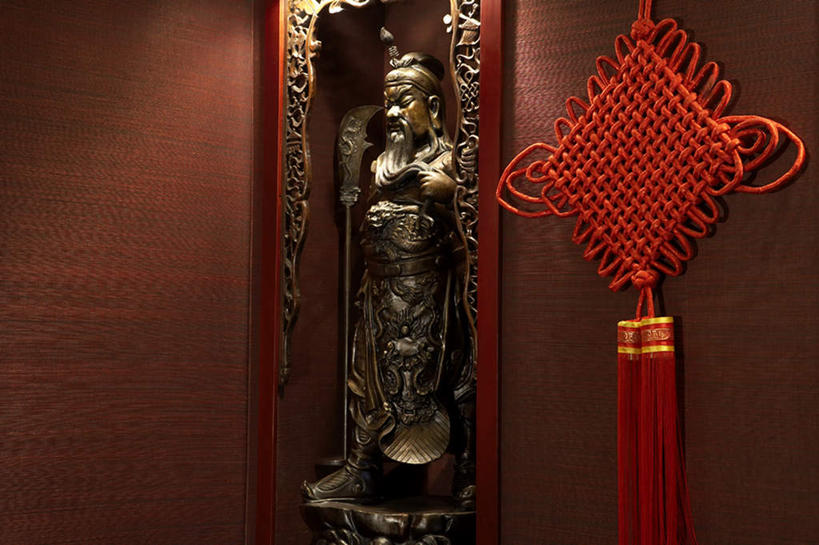 无人,设计师,横图,室内,正面,仰视,建筑,雕塑,亚洲,艺术,装饰,木制,标志,瓷器,雕刻,雕像,符号,房屋,围墙,历史,标识,传统,竹签,工艺品,古董,纪念,礼节,复杂,护身符,美术,起居室,高雅,神殿,中国文化,主题,占卜,手艺,陈列,东亚,东亚文化,抽签,北京市,功能,美学,性别符号,古代文明,式样,知识产权,木工,彩图,低角度拍摄,男性符号,传统文化,问卜,签条,过去