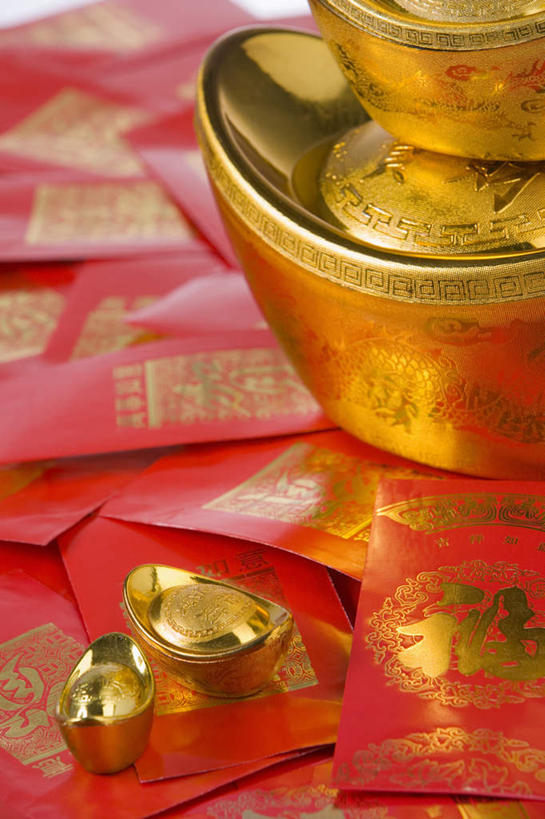 竖图,俯视,室内,正面,桌子,北京,中国,春节,亚洲,墙,财富,摄影,古董,繁荣,元旦,彩图,高角度拍摄,影棚拍摄,元宝,传统节日