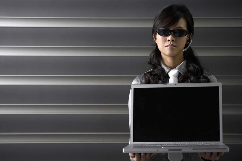 成年人,一个人,商务人士,商务女性,站,横图,室外,白天,留白,正面,商务,通讯,成功,信心,竞争,笔记本电脑,技术,车库,亚洲,仅一个年轻女性,仅一个女性,仅一个人,表演,敲打,套装,服装,金属,瓷器,丝绸,银色,联系,拿着,输入,现代,衣服,耳机,耳麦,太阳镜,打字,职业,概念,力量,平衡,想,财富,摄影,服饰,点击,敲击,控制,便利,专心,酷,焦点,衣着,穿着,决心,出示,商务装,工薪阶层,渴望,东亚,保镖,铝,衣饰,无线电技术,一致,技能,能力,按键,计算机,年轻女性,女人,女性,中国人,年轻人,白领,上班族,半身,彩图,陨铁