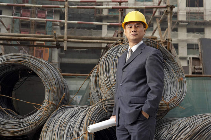 东方人,成年人,中年人,一个人,商务人士,设计师,导游,工程师,建筑师,商务男性,办公室,酒吧,站,横图,竖图,室外,白天,正面,衬衫,商务,快乐,满意,旅途,信心,建筑业,摩天大楼,亚洲,捆扎,套装,正装,钢铁,瓷器,过道,工人,蓝色,安全帽,建筑工地,看,职业,想,卷起,投资,工业,灵感,保护,支撑,权威,专心,金属丝,领导,享乐,都市风光,星期,近景,努力,商务装,手插袋,梦想,蓝图,建筑材料,工薪阶层,东亚,发展,北京市,技能,把握,男人,男性,中年男性,亚洲人,中国人,白领,上班族,员工,插兜,手插兜,彩图,衬衣,欢乐,匠人,劳动者,体力工,手抄兜,改进,苦尽甘来,掌控,节目单