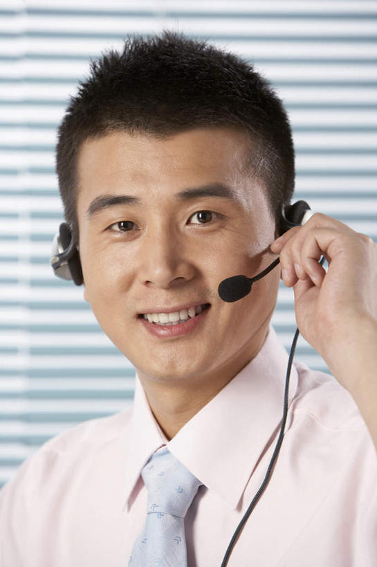 脸,头,脸颊,一个人,秘书,坐,微笑,竖图,正面,仰视,通讯,信心,北京,中国,亚洲,小贩,工作,领带,听,肩膀,看,服务,凝视,摄影,便利,创造力,专心,呼叫中心,解释,努力,肖像,盲人,放音设备,无忧无虑,年轻男性,中国人,年轻人,头部,脸部,脸蛋,面部,触摸,彩图,低角度拍摄,办公室职员,操作员