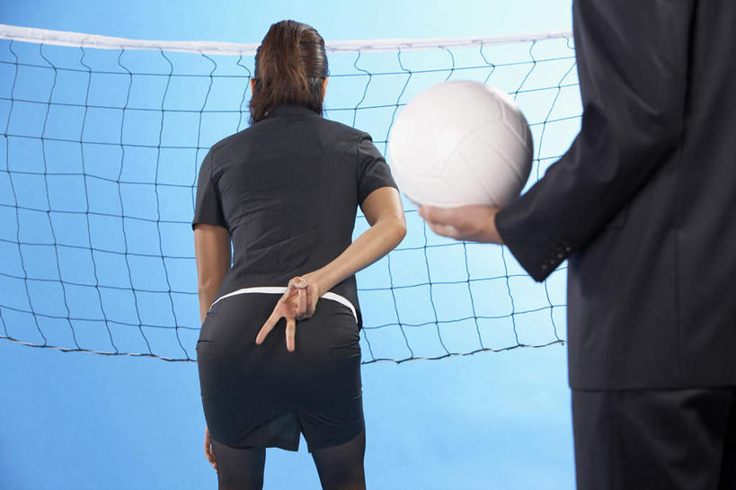 两个人,秘书,站,横图,仰视,锻炼,快乐,通讯,成功,比赛,运动,合作,团队,信心,竞争,北京,中国,亚洲,准备,套装,娱乐,刺激,背面,蓝色,休闲,力量,想,摄影,生长,专心,体育运动,运送,体育器械,出示,挑战,敌对,能力,体育,排球运动,年轻男性,年轻女性,中国人,年轻人,彩图,低角度拍摄,健身,精力