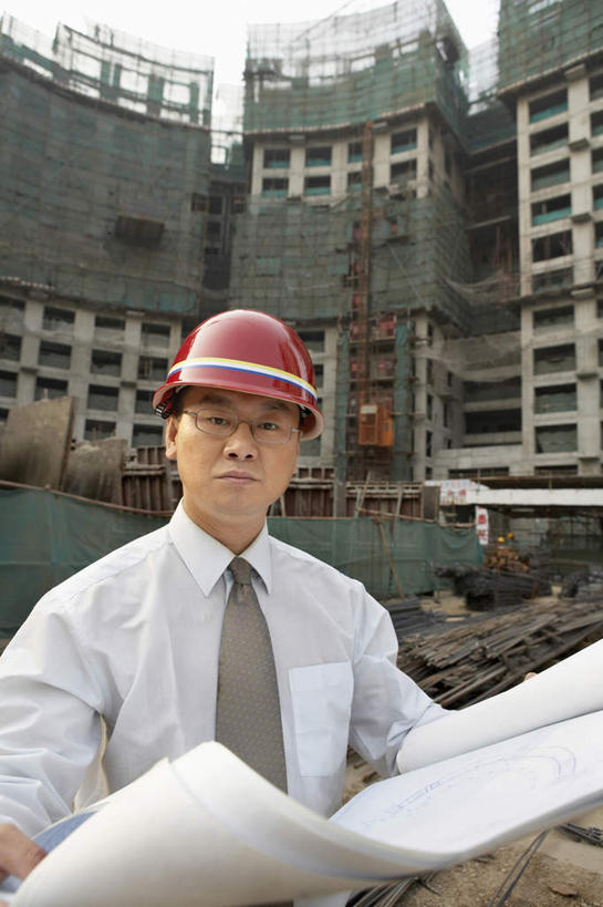 东方人,成年人,中年人,一个人,商务人士,设计师,工程师,建筑师,商务男性,站,竖图,室外,白天,正面,衬衫,商务,旅途,信心,建筑业,摩天大楼,亚洲,捆扎,套装,正装,钢铁,瓷器,眼镜,拿着,脚手架,蓝色,安全帽,建筑工地,看,手势,职业,想,投资,工业,灵感,权威,专心,领导,都市风光,星期,运送,努力,商务装,梦想,蓝图,建筑材料,工薪阶层,东亚,发展,万里无云,北京市,技能,把握,男人,男性,中年男性,亚洲人,中国人,白领,上班族,半身,彩图,衬衣,打手势,苦尽甘来,掌控,节目单