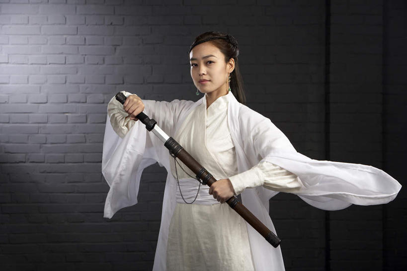 东方人,成年人,一个人,站,横图,室内,正面,信心,武术,中国,仅一个女性,传统,古代,武器,力量,摄影,敬礼,剑,武士,中国文化,东亚,忠诚,英雄,古代文明,能力,年轻女性,女性,亚洲人,中国人,年轻人,彩图,影棚拍摄,传统服装,传统文化,韧性