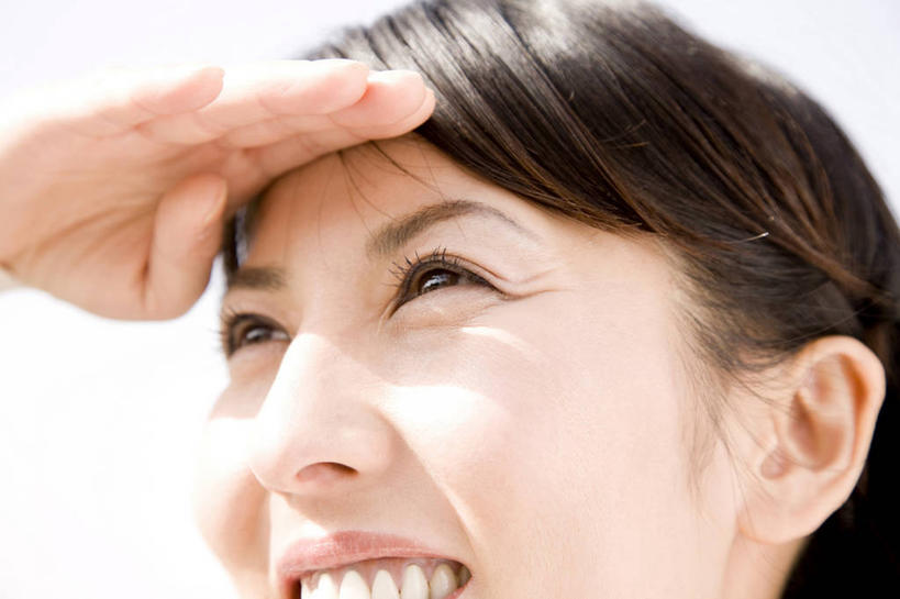 东方人,一个人,笑,微笑,室外,日光,亚洲,生活方式,女人,亚洲人,年轻人,彩图