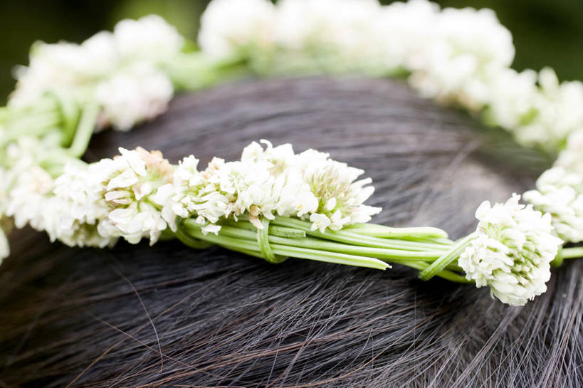 东方人,儿童,一个人,公园,室外,植物,花环,自然,环境,肖像,环境保护,女孩,女人,亚洲人,彩图