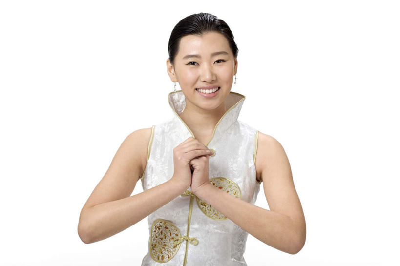 东方人,成年人,一个人,服务员,站,握手,笑,微笑,露齿笑,横图,白色背景,正面,快乐,中国,仅一个女性,旗袍,丝绸,祝福,白色,手势,职业,服务,摄影,影棚,中国文化,摄影棚,祝贺,问候,东亚,东亚文化,谢谢,年轻女性,女人,女性,亚洲人,中国人,年轻人,服务生,侍者,搀手,拉手,手拉手,手握手,半身,彩图,影棚拍摄,传统服装,拍摄,打手势,传统文化