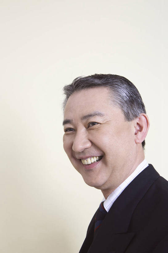 东方人,中年人,微笑,室内,白色背景,商务,生活方式,肖像,男人,男性,亚洲人,彩图,影棚拍摄,首席执行官