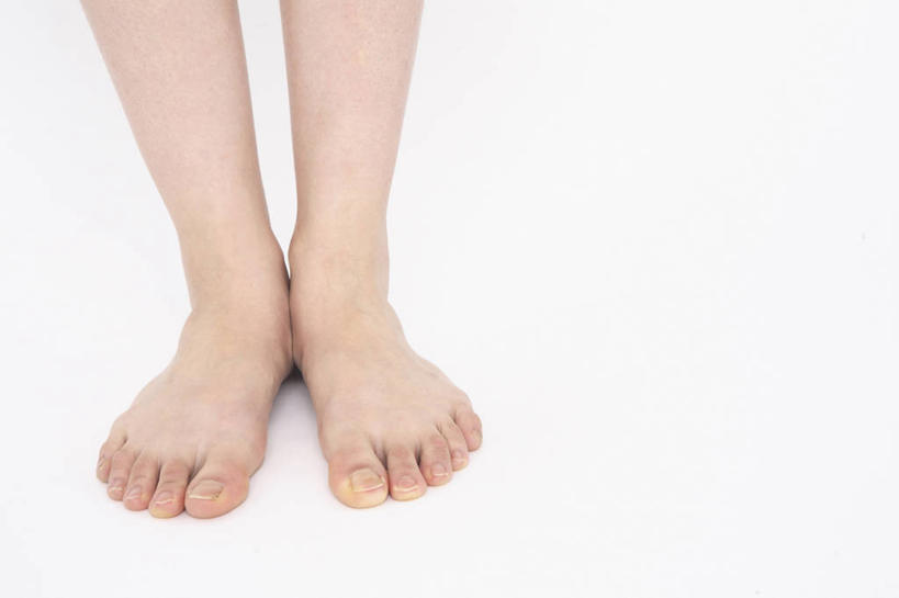 东方人,室内,白色背景,足,女人,亚洲人,年轻人,彩图,影棚拍摄