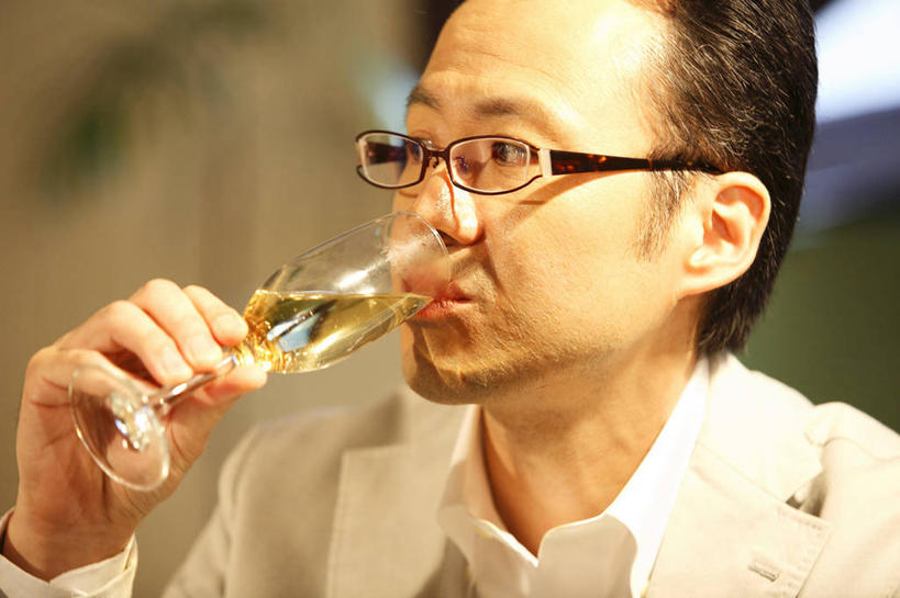 东方人,中年人,商务人士,商务,成功,亚洲,喝,眼镜,酒类,饮食,酒,饮料,纯净水,香槟,放松,男人,男性,亚洲人,彩图