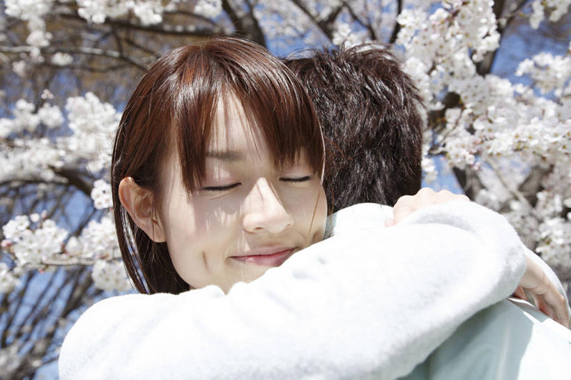 东方人,公园,微笑,植物,樱花,树,春天,生活方式,异性恋,男人,男性,女人,亚洲人,年轻人,拥抱,彩图,爱