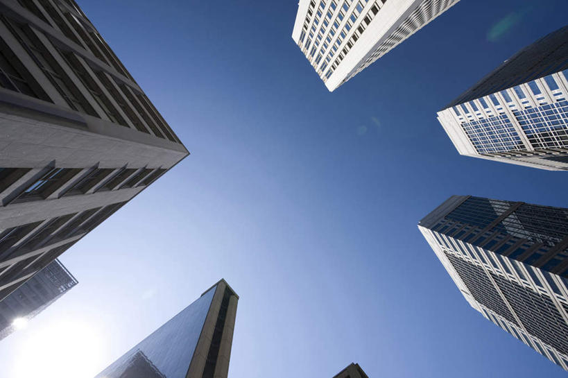 无人,横图,室外,白天,留白,仰视,城市,摩天大楼,蓝色,天空,摄影,上升,渴望,万里无云,彩图,低角度拍摄