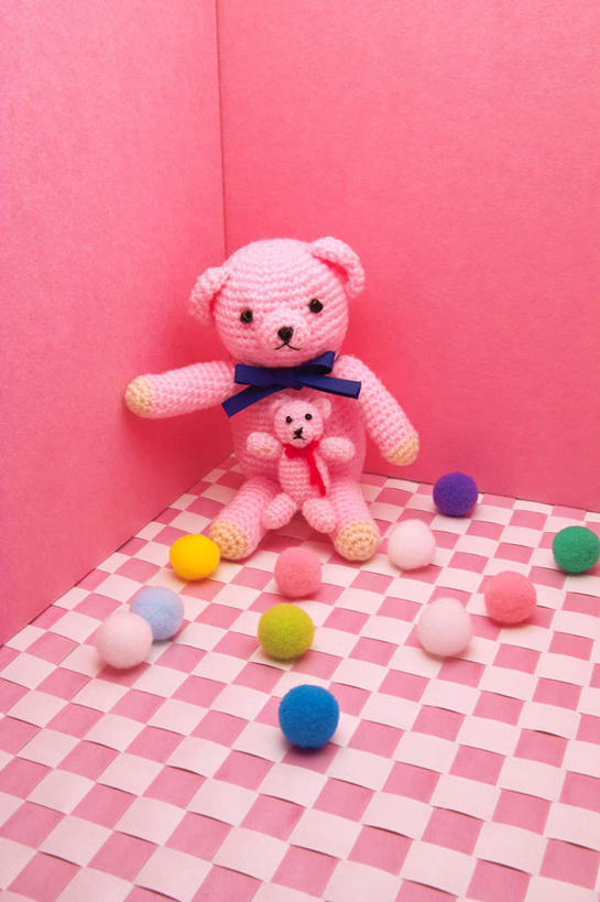 脸,头,脸颊,无人,竖图,室内,纯洁,玩具,许多,粉色背景,角落,泰迪熊,很多,肩膀,球,摄影,头部,脸部,脸蛋,面部,彩图