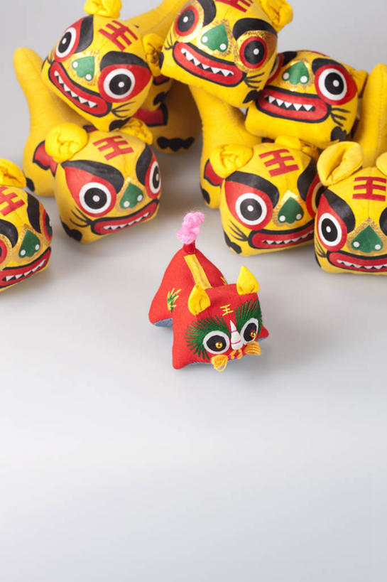 竖图,运气,虎,玩具,纺织品,北京,中国,亚洲,摄影,毛绒玩具,中国文化,东亚,古代文明,彩图,影棚拍摄,传统文化