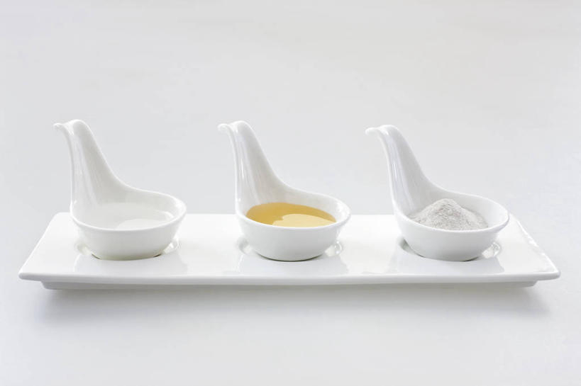 蜂蜜,无人,横图,白色背景,静物,一排,整齐,醋,调料,面粉,餐盘,排列,三个,白色,汤匙,摄影,队列,彩图,影棚拍摄