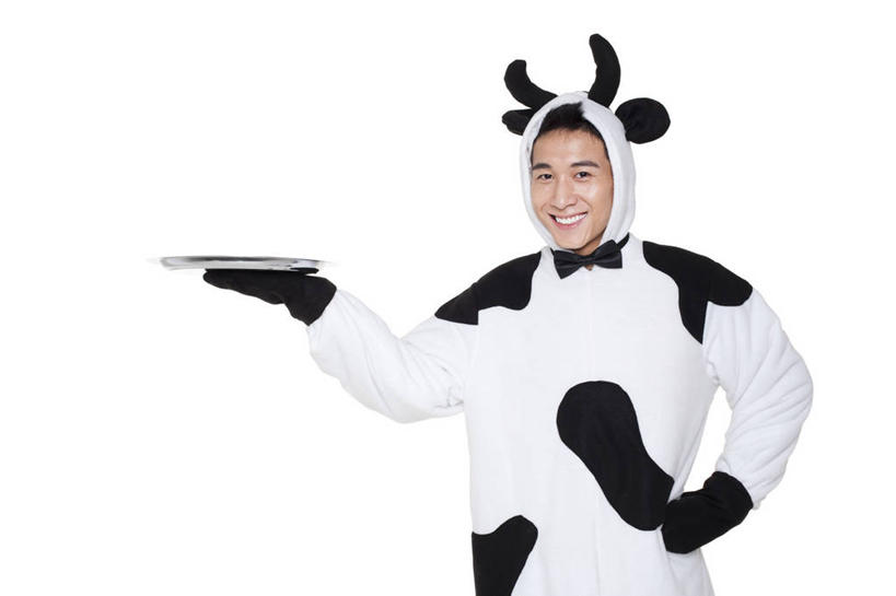 东方人,一个人,站,微笑,横图,室内,留白,民族服装,快乐,满意,牛,中国,亚洲,服装,领结,乳牛,古典,文化,传统,衣服,摄影,服饰,古装,东亚,母牛,韵味,亚洲人,中国人,年轻人,半身,彩图,影棚拍摄,传统服装,民俗服