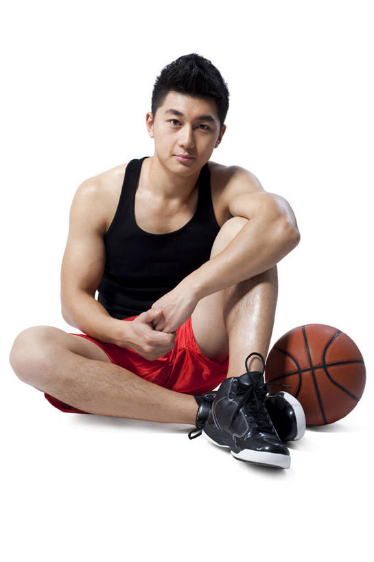 东方人,健壮,一个人,运动员,坐,竖图,室内,留白,白色背景,正面,运动服,运动,信心,竞争,篮球,中国,亚洲,竞技运动,篮球运动员,拿着,球,活力,摄影,影棚,摄影棚,决心,东亚,体育活动,年轻男性,亚洲人,中国人,年轻人,坐着,彩图,影棚拍摄,拍摄