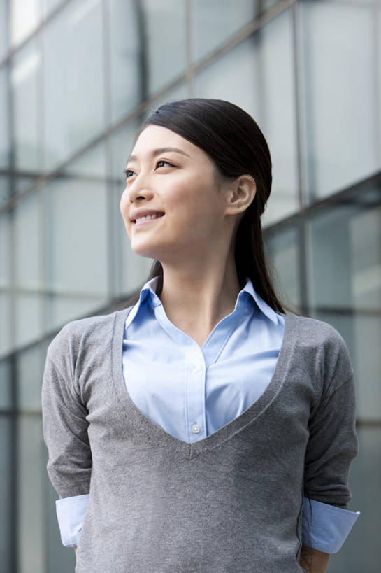 东方人,一个人,商务人士,商务女性,办公室,站,微笑,竖图,白天,商务,信心,北京,中国,亚洲,套装,思考,办公大楼,想,摄影,专心,商务装,工薪阶层,东亚,年轻女性,女人,亚洲人,中国人,年轻人,白领,上班族,半身,彩图