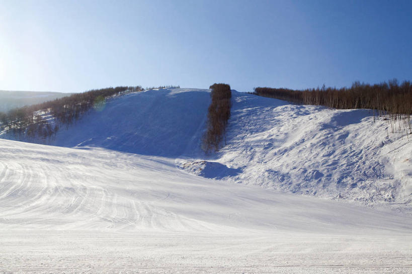 无人,横图,室外,白天,正面,山,雪,亚洲,地形,冬天,蓝色,风景,天空,滑雪场,东亚,万里无云,河北省,半身,彩图