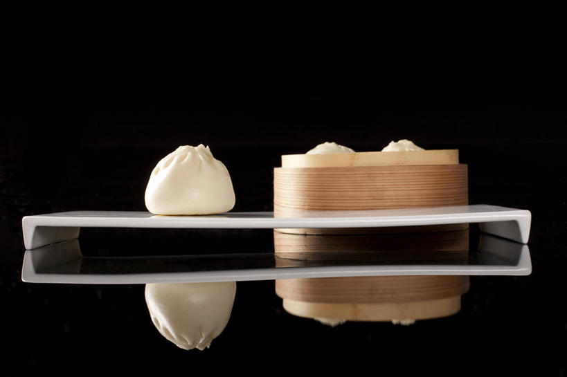 点心,无人,横图,静物,中国,亚洲,黑色背景,反射,料理,食品,包子,饺子,面点,餐盘,传统,小吃,美食,饮食,食物,盘子,小笼包,中式,摄影,中国文化,东亚,蒸锅,粤菜,彩图