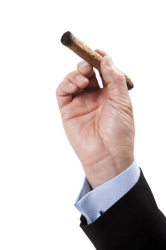 手,一个人,商务人士,商务男性,吸烟,竖图,特写,留白,白色背景,正面,衬衫,商务,成功,信心,仅一个男性,套装,拿着,职业,雪茄,摄影,影棚,领导,高雅,摄影棚,华贵,商务装,工薪阶层,把握,男人,白领,上班族,彩图,影棚拍摄,衬衣,拍摄,掌控