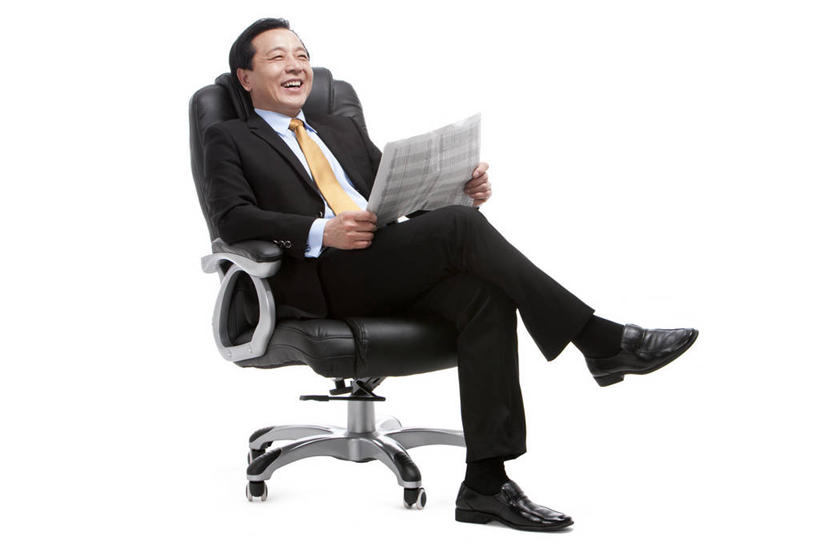 东方人,老年人,一个人,商务人士,商务男性,坐,微笑,横图,留白,白色背景,正面,衬衫,商务,智慧,骄傲,成功,信心,报纸,椅子,中国,亚洲,仅一个男性,套装,拿着,职业,读书,摄影,主席,影棚,办公椅,领导,经理,摄影棚,肖像,老板椅,商务装,工薪阶层,东亚,把握,老年男性,男人,男性,亚洲人,中国人,白领,上班族,彩图,影棚拍摄,衬衣,拍摄,首席执行官,掌控