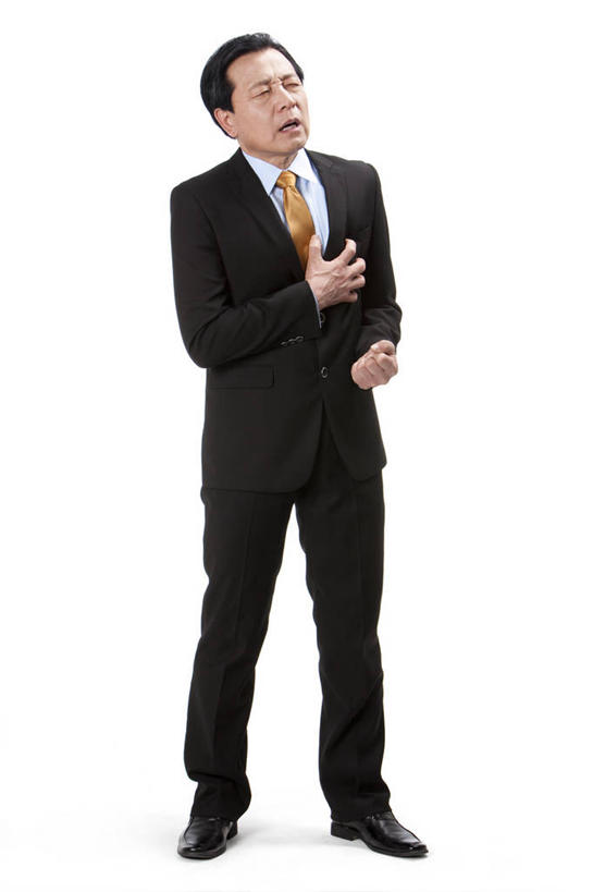 东方人,老年人,一个人,商务人士,商务男性,竖图,留白,白色背景,正面,衬衫,商务,中国,亚洲,仅一个男性,弯腰,套装,职业,疲倦,生病,皱眉头,摄影,主席,影棚,疲劳,领导,疲惫,经理,摄影棚,痛苦,肖像,商务装,困乏,工薪阶层,东亚,疲乏,委顿,疲困,疲顿,疲钝,倦怠,怠倦,心脏病,把握,老年男性,男人,男性,亚洲人,中国人,拳头,白领,上班族,触摸,彩图,影棚拍摄,衬衣,拍摄,胸痛,首席执行官,掌控