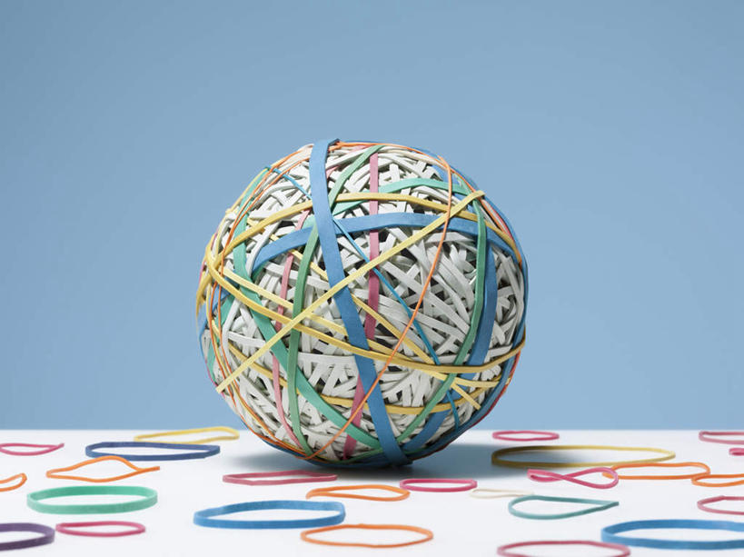 无人,横图,室内,特写,白天,正面,静物,阴影,蓝色背景,环绕,缠绕,反射,影子,办公用品,球,文具,一个,摄影,影棚,单个,办公设备,文具用品,纠缠,文化工具,橡皮圈,彩图,影棚拍摄,拍摄