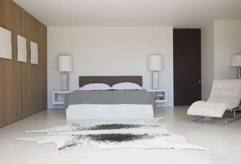 无人,家,横图,室内,白天,正面,别墅,床,地毯,柜子,家具,靠垫,台灯,卧室,装修,建筑,椅子,照明,欧式,装饰,编织,手工艺品,房屋,墙,双人床,屋子,公寓,灯光,床单,靠枕,织物,豪华,被子,建设,现代,装潢,洋房,楼房,墙壁,墙面,住宅,灯,白色,工艺品,床头柜,灯具,垫子,室内装潢,枕头,华丽,修饰,样板房,明亮,照亮,点缀,舒适,被单,贵妃椅,家居装潢,照明设备,储存,房屋设计,地中海风格,古典风格,简约风格,室内设计,宽敞,样板房装潢,衬托,美观,雅致,雅观,储备,蕴藏,贮备,设计,彩图,房子,睡房,卧房,贮存,贵妃榻