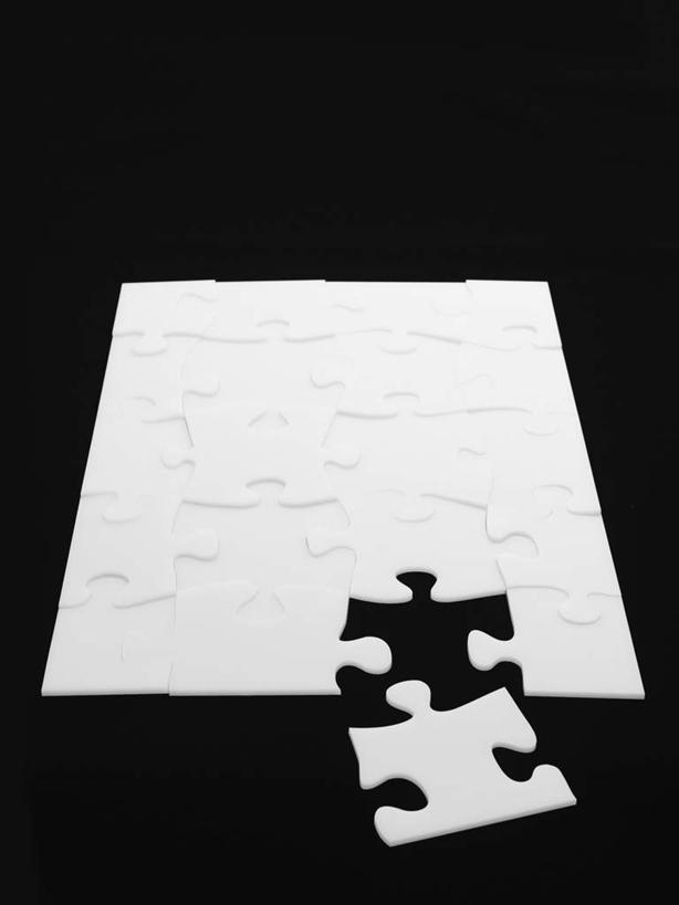 无人,竖图,俯视,室内,特写,白天,游戏,成功,合作,团队,集体,信心,静物,拼图,连接,黑色背景,组合,玩,娱乐,队伍,休闲,摄影,影棚,活动,链接,成就,发泄,消遣,智力,拼接,拼凑,智力游戏,合伙,宣泄,拼合,凑集,聚合,撮合,链结,趣味,策略,玩耍,嬉戏,彩图,高角度拍摄,影棚拍摄,拍摄