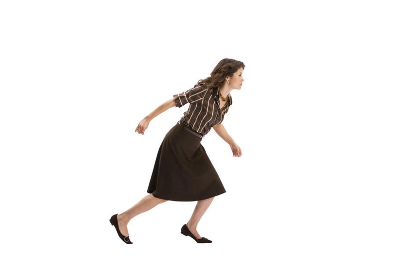 西方人,一个人,跑,横图,室内,白天,白色背景,侧面,锻炼,运动,项链,欧洲,欧洲人,仅一个年轻女性,仅一个女性,仅一个人,耳钉,装饰品,饰品,首饰,摄影,影棚,体育,年轻女性,女人,女性,白种人,跑步,彩图,全身,影棚拍摄,健身,拍摄