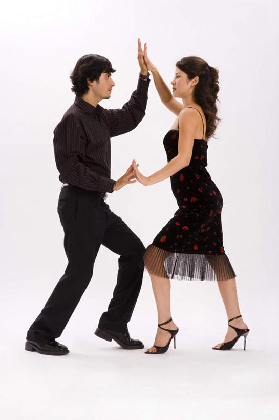 西方人,两个人,夫妻,跳舞者,站,握手,横图,室内,白天,白色背景,侧面,衬衫,裙子,爱情,跳舞,欧洲,欧洲人,连衣裙,浪漫,装饰品,黑色,耳环,戒指,饰品,首饰,站着,温暖,温馨,恩爱,恋人,摄影,影棚,吊带裙,信物,和睦,权利,关爱,舞姿,手饰,耳饰,男人,男性,年轻男性,年轻女性,女人,女性,白种人,夫妇,情侣,舞蹈家,舞蹈演员,舞者,搀手,拉手,手搀手,手拉手,手牵手,手握手,站立,彩图,全身,影棚拍摄,衬衣,拍摄,舞蹈,伴侣,融洽