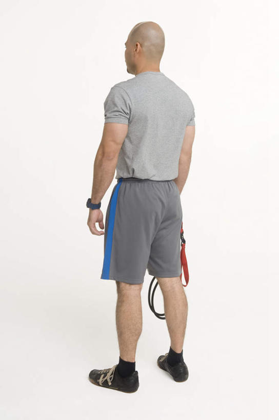 西方人,胡须,秃头,一个人,站,笑,微笑,竖图,室内,白天,白色背景,T恤衫,锻炼,运动,欧洲,欧洲人,仅一个男性,仅一个人,仅一个中年男性,服装,时间,时钟,手表,拿,T恤,计时,拿着,注视,休闲装,背面,衣服,灰色,钟表,观察,看,站着,休闲,休闲服,表,摄影,服饰,影棚,观看,腕表,察看,关注,阻力带,体育,男人,男性,中年男性,白种人,山羊胡,光头,胡子,无发,钟,站立,彩图,全身,影棚拍摄,健身,拍摄