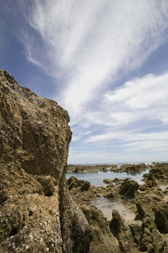 无人,竖图,室外,白天,正面,旅游,度假,礁石,石头,美景,沙滩,墨西哥,阴影,光线,沙子,石子,影子,海岸,景观,云,云朵,沙地,云彩,娱乐,蓝色,白云,蓝天,天空,阳光,自然,天,享受,休闲,景色,放松,北美,北美洲,自然风光,美洲,北亚美利加洲,亚美利加洲,墨西哥合众国,仙人掌王国,圣卢卡斯角,海滩,礁,石块,岩石,彩图