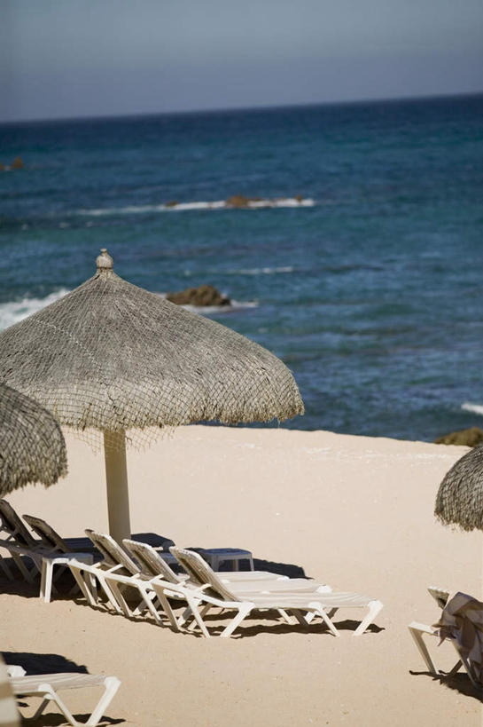 无人,竖图,俯视,室外,白天,旅游,度假,海浪,海洋,美景,沙滩,椅子,墨西哥,一把,阴影,波纹,光线,伞,沙子,影子,雨伞,遮阳伞,躺椅,海岸,景观,浪花,云,云朵,沙地,云彩,娱乐,阳伞,蓝色,白云,蓝天,水纹,天空,阳光,自然,海水,波浪,天,享受,休闲,景色,放松,沙滩椅,北美,北美洲,自然风光,美洲,海景,北亚美利加洲,亚美利加洲,墨西哥合众国,仙人掌王国,圣卢卡斯角,大海,风浪,海,海水的波动,海滩,近岸浪,涌浪,彩图,高角度拍摄