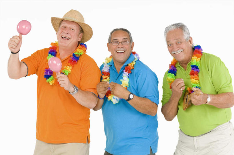 西方人,头发,三个人,伙伴,朋友,站,举,笑,摸,微笑,露齿笑,横图,室内,白天,白色背景,正面,锻炼,游戏,友谊,运动,帽子,玩具,欧洲,欧洲人,一排,抚摸,服装,整齐,玩,注视,休闲装,娱乐,排列,两个,衣服,粉色,黄色,蓝色,白色,遮阳帽,观察,看,托,站着,张嘴,休闲,休闲服,橙色,益智,摄影,服饰,影棚,观看,活动,察看,队列,发泄,关注,消遣,智力,张大嘴巴,宣泄,一顶,扯铃,风葫芦,胡敲,空钟,空竹,闷葫芦,嗡子,响葫芦,响簧,天皇皇,天雷公,体育,友情,老年男性,男人,男性,白种人,张开嘴,触摸,接触,举起,举手,举着,玩耍,嬉戏,向上举,向上伸,向上托,站立,半身,彩图,影棚拍摄,健身,拍摄