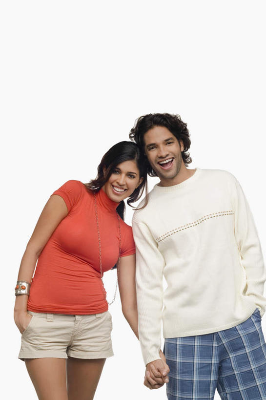 西方人,两个人,站,握手,竖图,室内,白天,白色背景,正面,爱情,欧洲,欧洲人,服装,浪漫,休闲装,衣服,红色,黑色,靠,靠着,站着,休闲,温暖,温馨,休闲服,恩爱,恋人,摄影,服饰,影棚,和睦,男人,男性,年轻男性,年轻女性,女人,女性,白种人,长发,情侣,搀手,拉手,手拉手,手握手,站立,半身,彩图,影棚拍摄,拍摄,伴侣,融洽