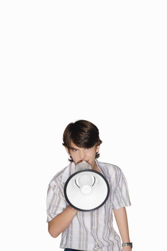 西方人,一个人,站,说,竖图,室内,白天,白色背景,正面,讨论,欧洲,欧洲人,仅一个男性,仅一个人,拿,拿着,仅一个年轻男性,黑色,话筒,站着,摄影,影棚,麦克风,发话器,交流,男人,男性,年轻男性,白种人,沟通,讲话,交谈,商讨,说话,谈话,站立,半身,彩图,影棚拍摄,拍摄,短发