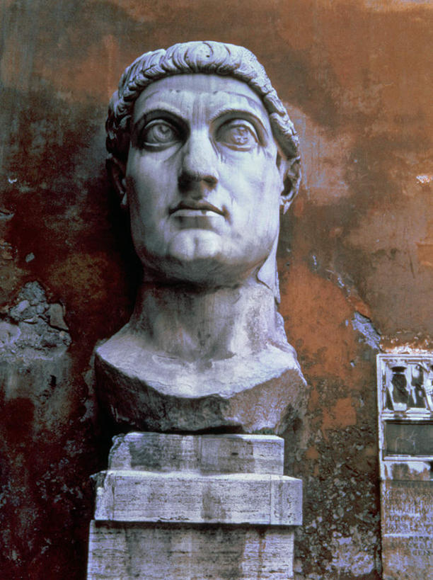 西方人,脸,头,脸颊,脖子,一个人,无人,竖图,室内,特写,白天,正面,石头,雕塑,欧洲,欧洲人,仅一个男性,仅一个人,仅一个中年男性,艺术,装饰,雕刻,雕像,石子,注视,石雕,工艺品,观察,看,观看,纪念,皇帝,美术,权威,察看,高贵,关注,主题,陈列,一尊,功能,美学,权力,统治,权势,天子,九五之尊,圣上,统治者,陛下,官家,势力,弗拉维.瓦莱里乌斯.奥勒里乌斯.君士坦丁,君士坦丁大帝,康斯坦丁,罗马皇帝,男人,男性,中年男性,白种人,头部,脖,颈,颈部,脸部,脸蛋,面部,石块,岩石,半身,彩图