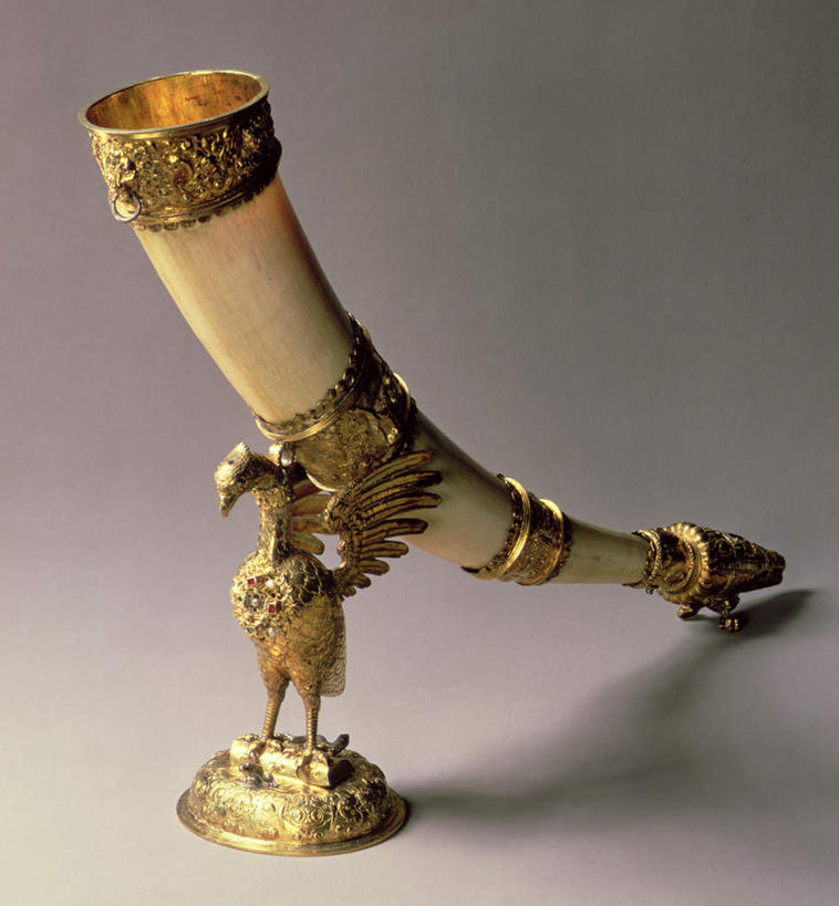 无人,站,竖图,室内,白天,正面,鸟,金属制品,雕塑,伸展,张开,展翅,灰色背景,艺术,装饰,金属,翅膀,鸟类,雕刻,雕像,注视,一个,一只,工艺品,观察,看,站着,摄影,影棚,单个,观看,纪念,支撑,美术,察看,号角,关注,主题,陈列,张开翅膀,功能,美学,军号,支持,展开翅膀,撑持,站立,彩图,全身,影棚拍摄,拍摄