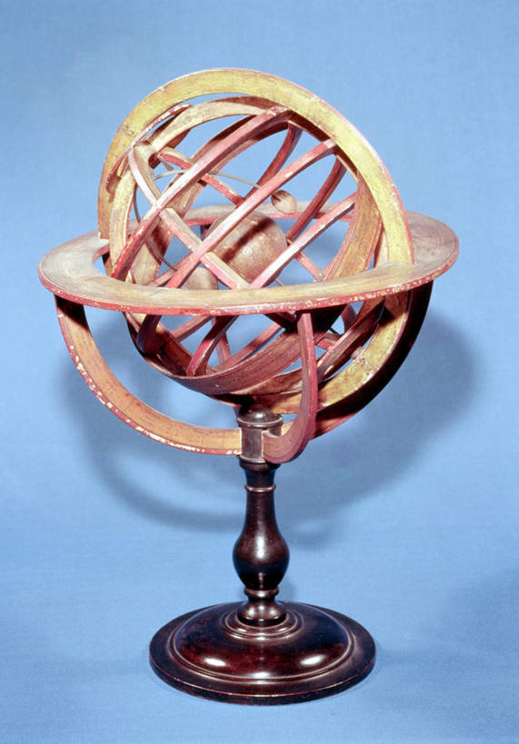 无人,竖图,俯视,室内,特写,白天,仪器,静物,金属制品,阴影,蓝色背景,反射,测量,金属,影子,一个,摄影,影棚,单个,测量工具,天文,量具,量仪,浑天仪,浑象,浑仪,天文仪器,彩图,高角度拍摄,影棚拍摄,拍摄