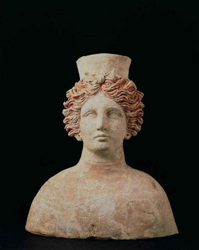 西方人,一个人,无人,竖图,室内,白天,正面,静物,帽子,雕塑,欧洲,欧洲人,仅一个年轻女性,仅一个女性,仅一个人,阴影,黑色背景,艺术,装饰,光线,雕刻,雕像,影子,注视,礼帽,裸露,工艺品,观察,看,摄影,影棚,观看,纪念,美术,察看,关注,主题,裸,陈列,功能,美学,陶瓷雕塑,年轻女性,女人,女性,白种人,半身,彩图,影棚拍摄,拍摄