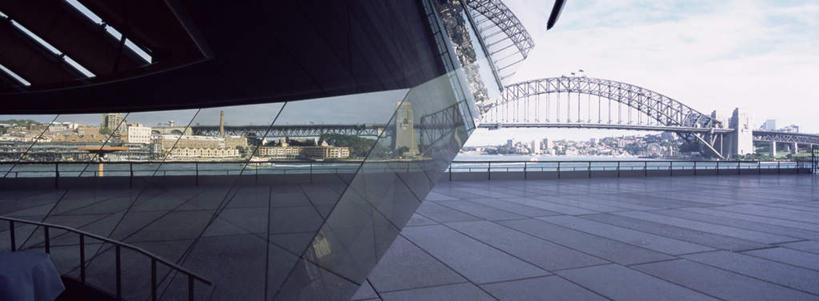 无人,高楼大厦,栏杆,横图,室外,白天,正面,度假,美景,城市风光,城市,大厦,建筑,摩天大楼,澳大利亚,阴影,光线,瓷砖,地砖,影子,栅栏,景观,篱笆,云,云朵,围栏,地面,云彩,娱乐,护栏,蓝色,白云,蓝天,天空,阳光,天,享受,休闲,景色,放松,晴朗,大洋洲,悉尼,澳洲,悉尼大桥,海港大桥,悉尼海港大桥,南方大陆,澳大利亚联邦,晴空,彩图,大楼,高层建筑,高楼,摩天楼