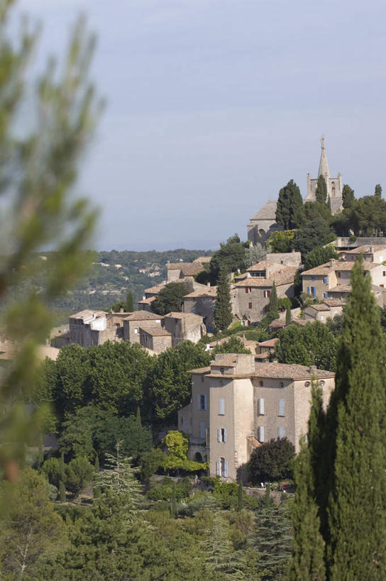 无人,家,竖图,俯视,航拍,室外,白天,度假,美景,植物,城市风光,城市,法国,欧洲,阴影,光线,影子,房屋,屋子,景观,娱乐,楼房,住宅,树,树木,排列,蓝色,绿色,蓝天,天空,阳光,自然,天,享受,休闲,景色,放松,生长,晴朗,成长,沃克吕兹省,鸟瞰,万里无云,法兰西共和国,法兰西第五共和国,摆列,普罗旺斯.阿尔卑斯.蓝色海岸,晴空,晴空万里,彩图,高角度拍摄,房子,布列,分列